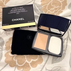 NWT: Chanel Ultra Le Teint Compact Face Powder (BR32)